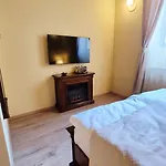 بيت ضيافة Knizeci Regent 4*
