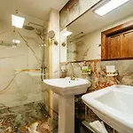 Knizeci Regent 4*