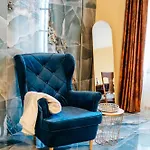 Knizeci Regent بيت ضيافة 4*