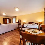 Knizeci Regent 4*