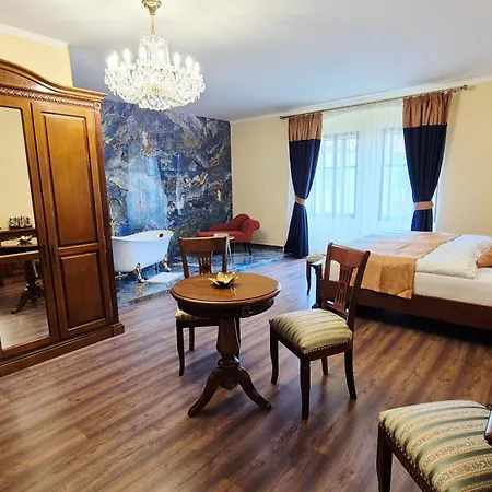 Affittacamere Knížecí Regent 4*
