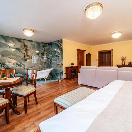 Knizeci Regent 4*