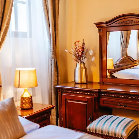 Knizeci Regent 4*